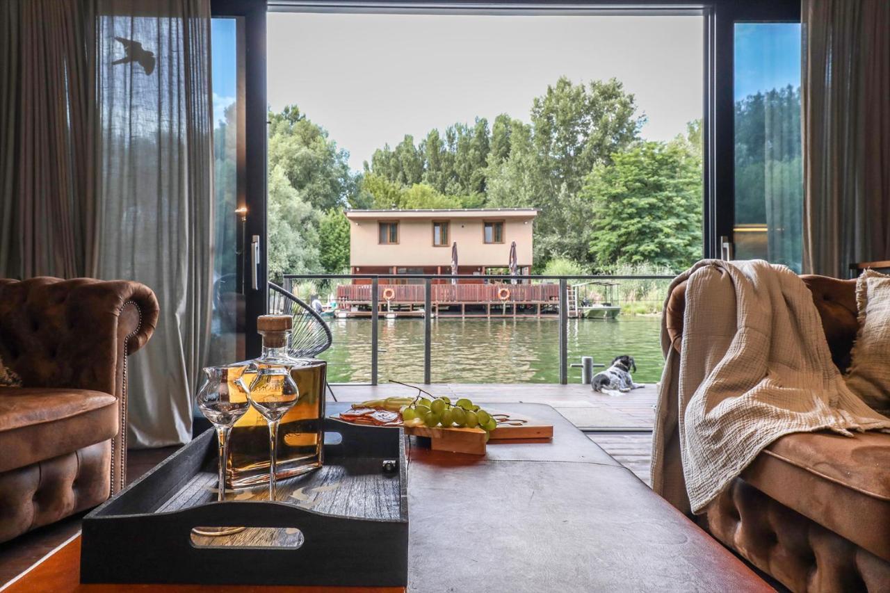 Hausbot U Rybara A Kacky Villa Bratislava Exteriör bild