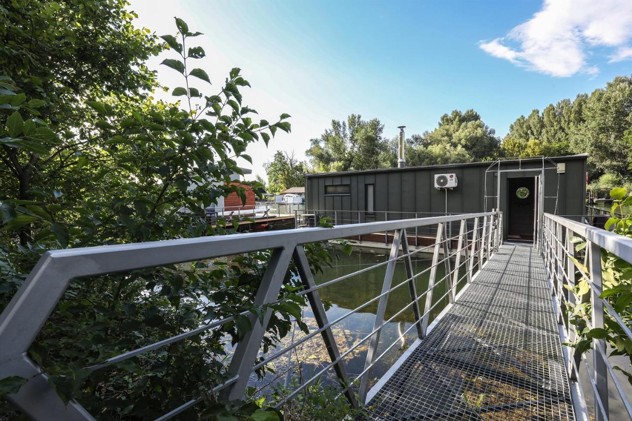 Hausbot U Rybara A Kacky Villa Bratislava Exteriör bild